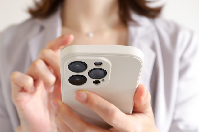 ギャル霊媒師飯塚唯・LINE鑑定予約方法とは？